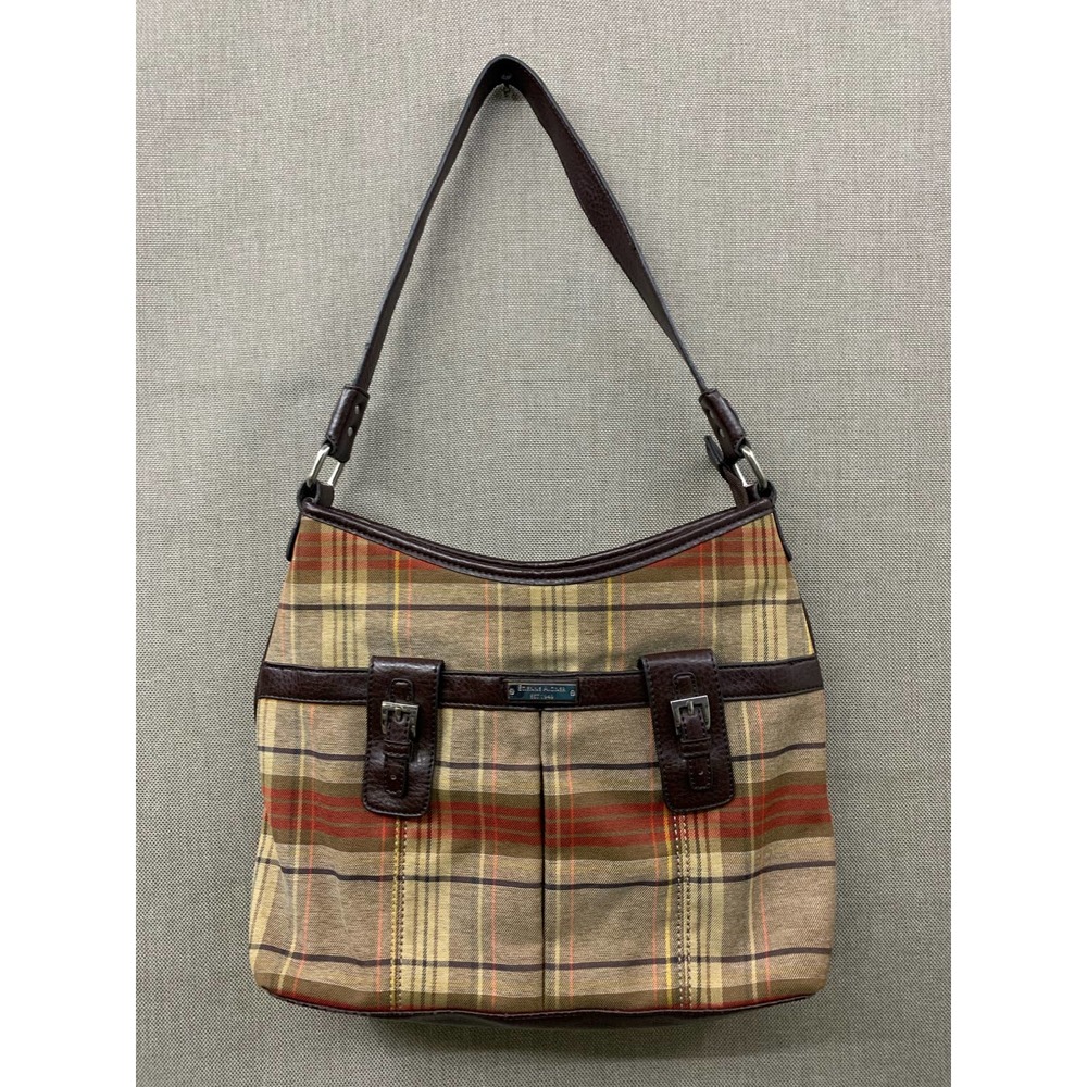 Vintage Etienne Aigner Purse. Excellent condition.